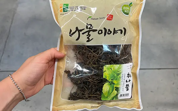 Dried Aster Scaber 취나물 (chwi-na-mul)
