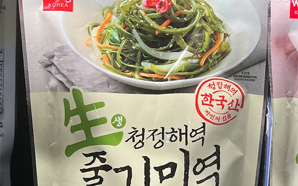 Sea Plant Stems 미역줄기 (mi-yok-jjul-gi)