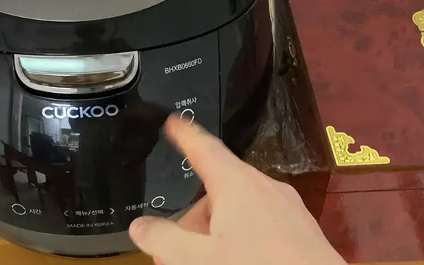 Rice Cooking Vessels & How to Use Them