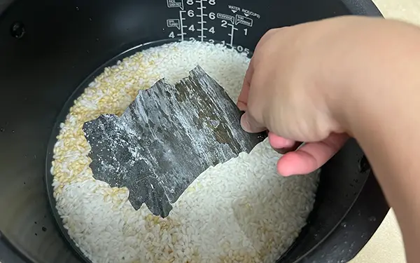 How to Refresh Old Rice