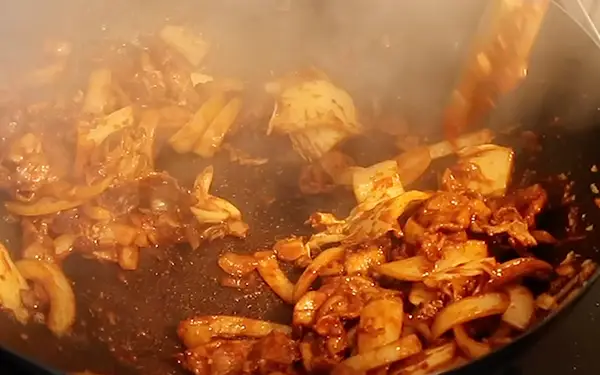 What is Korean Stir-frying (볶음)?