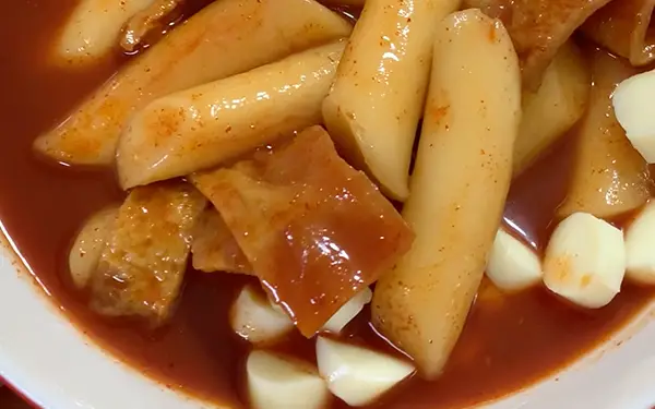 Different Variations of Tteok-bokki (떡볶이)